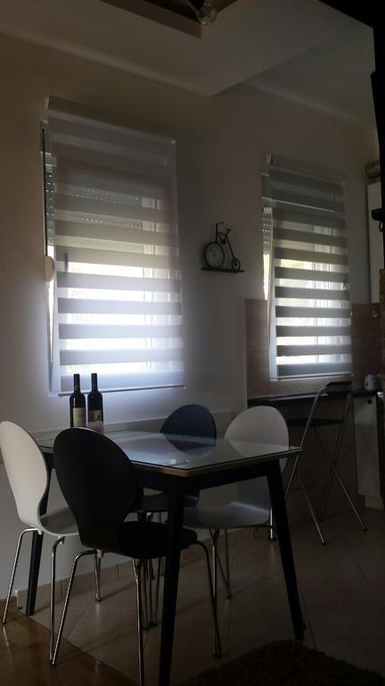Apartment Fini Tivat Exterior photo